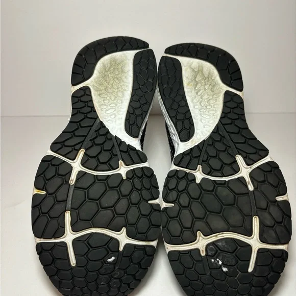 New Balance Fresh Foam 880v11 Black Star Glow W 6.5 - Picture 7 of 8